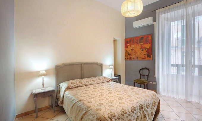 Salerno Bed & Breakfast | Bed and Breakfast 'Camera Matrimoniale' with Balcony, Wi-Fi and Air Conditioning