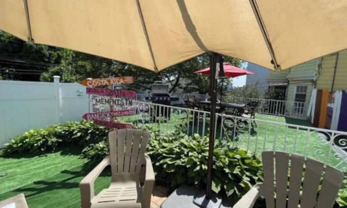 Jersey City Apartment | Bed & Breakfast Style Home; 3 bdrms! Free Parking!nn