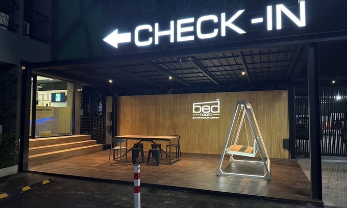 Srisa Chorakhe Noi Hotel | Bedroom at Suvarnabhumi Airport