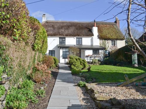 Westleigh House | Bee Bowl Cottage - Httd