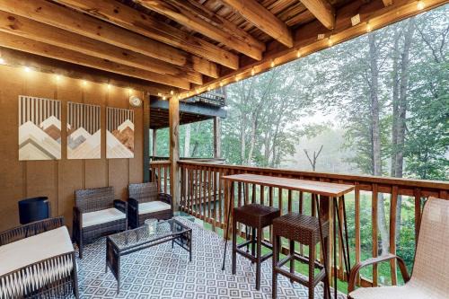 Sugar Mountain Apartment | Bee Branch 13