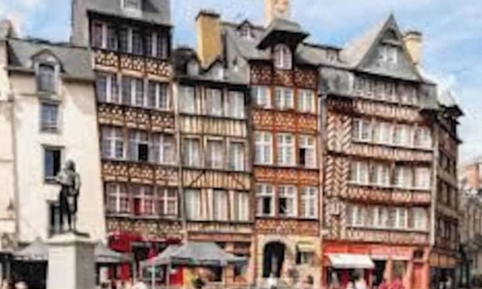 Brequigny Apartment | Bel Appartement Proche Toutes Commodités + Parking