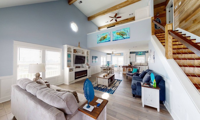 Gilchrist House | Bella Vista: 4 BR, 2 BA House in Gilchrist, Sleeps 14