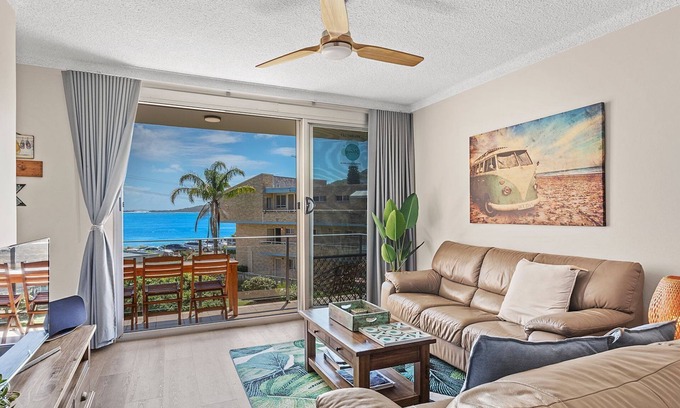 Shoal Bay Apartment | Bella Vista, Unit 10/19 Shoal Bay Road - Vibrant, modern unit with Shoal Bay views