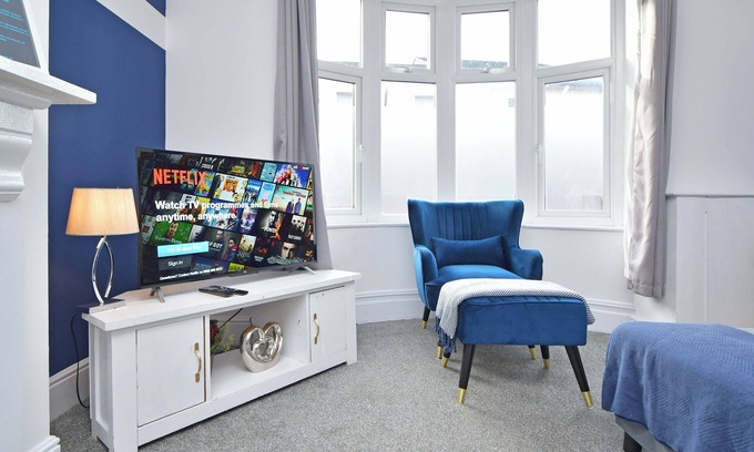 Crewe Apartment | Bentley House - By Sigma Stays