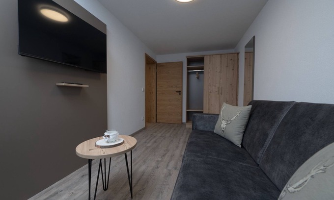 Tannheim Apartment | Bergblick Gästehaus - Living Mountain Tannheim