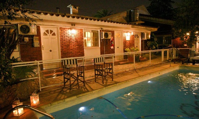 Ezeiza Bed & Breakfast | Bernie's Bed & Breakfast , A 3 KILOMETROS DEL AEROP EZEIZA, VAN ,IN-OUT, FREE EZEIZA AIRPORT