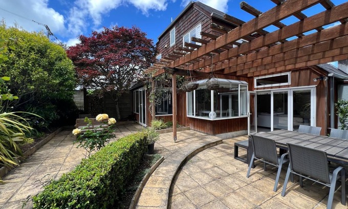 Hauraki House | Bespoke Stays - Beauty on Fifeshire