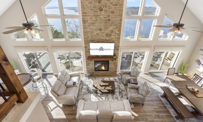 Kimberling City House | Best Lake & Sunset Views-Arcade-Shuffleboard-Community Amenities! Free Daily Tickets