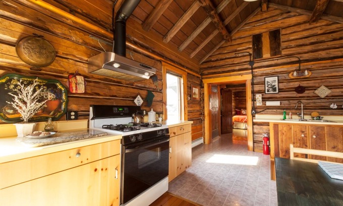 Talkeetna House | Best Location - Historic Elegance on Main Street