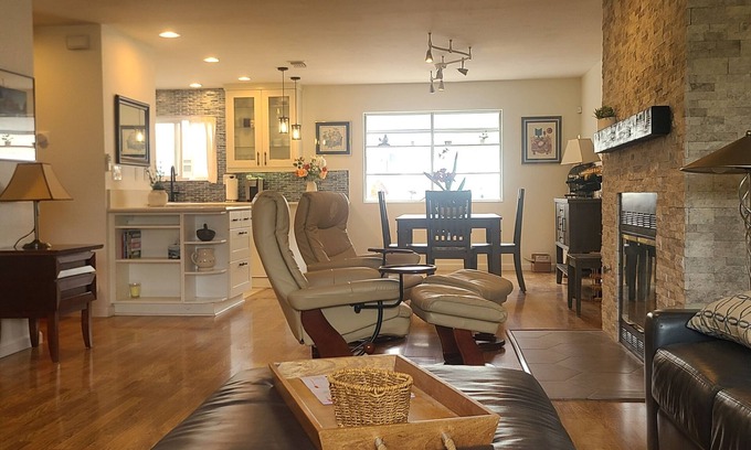 Coronado Condo | Best location - walk to everything - NEW LISTING!
