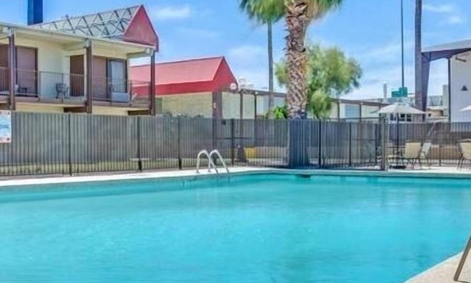 Downtown Tucson Hotel | Best Place to Stay in Arizona! Free Parking, Outdoor Pool, Near Rialto Theatre