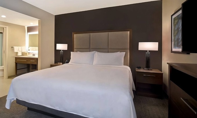 Florida Central Atlantic Coast Hotel | Best Place to Unwind! Swimming Pool, Full Kitchen, Pets Allowed!