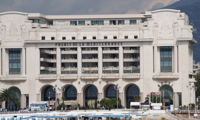 Carre d'Or Apartment | Best possible location! Most prestigious residence in Nice (Beach, center)