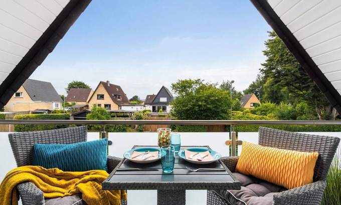 Ulstrupfeld Apartment | Best Stuuv - balcony, garden furniture, washing machine, TV, shower, parking space