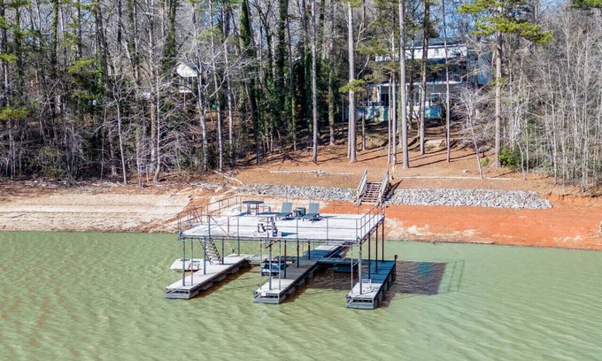 Gainesville House | Best Value on Lake Lanier for Summer!