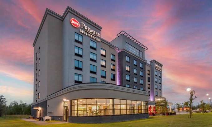 Timmins Hotel | Best Western Premier Northwood Hotel