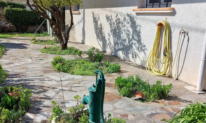 Pezilla-la-Riviere Apartment | Between sea and mountains apartment in detached house