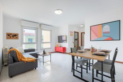 Grassobbio Apartment | BGY Colorful Home