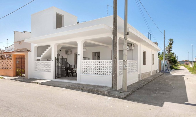 Casalabate House | Bianca House by BarbarHouse