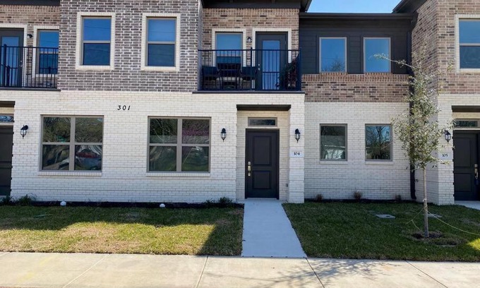 Downtown Apartment | BIG FAN DEVELOPMENT