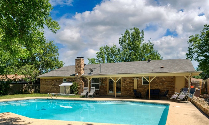 North Richland Hills House | Big Saltwater Pool close to Tex Rail