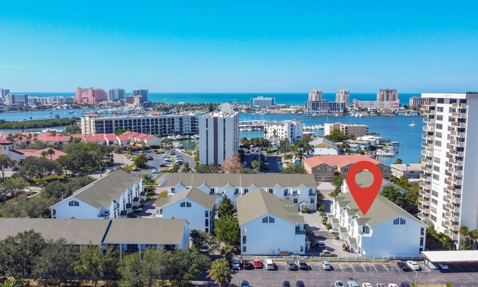 Island Estate House | Big TH w Pool, Hot Tub & Short Walk to the Beach! 30+ Day Rental