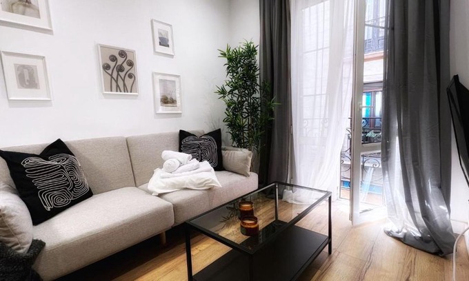 Bilbao Old Town Apartment | Bilbao Ronda apartamento con balcón Casco Viejo