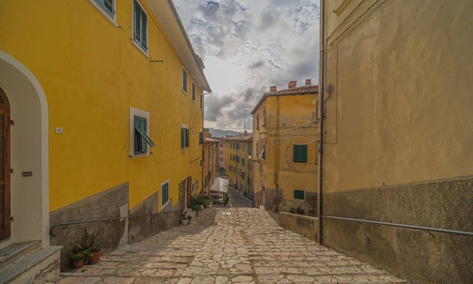 Portoferraio Old Town Apartment | BILOCALE NEL CENTRO DI PORTOFERRAIO