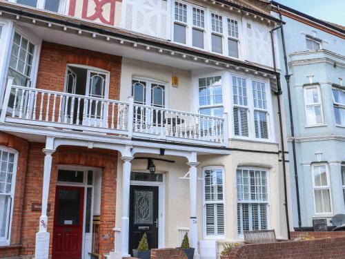 Cromer House | Birch House