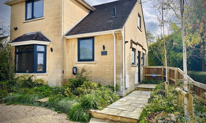 Corsham House | BIRCH HOUSE, pet friendly, character holiday cottage in Corsham