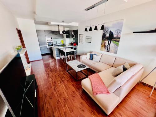 Banska Bystrica Apartment | BL Luxury Apartment, 24hr Self Check-in, Free Private Garage Parking, Panoramic Views from Balcony, 5 minute walk to City Center