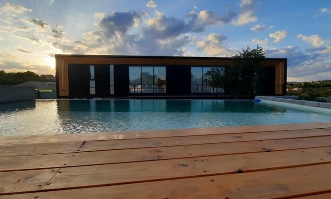 Villa Parque Siquiman House | BLACK BOX CABAÑAS A
