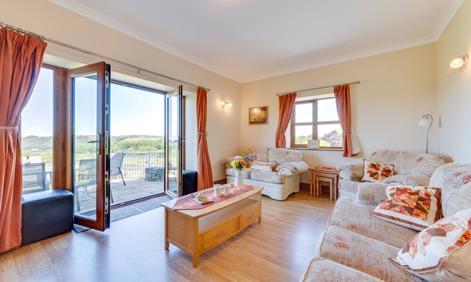 Aberystwyth House | Blaenlli - Three Bedroom House, Sleeps 6