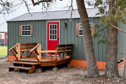 Ledbetter House | Blitzen - Reindeer Ranch at Round Top