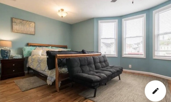 Ampere Apartment | Bloomfield Triple #7