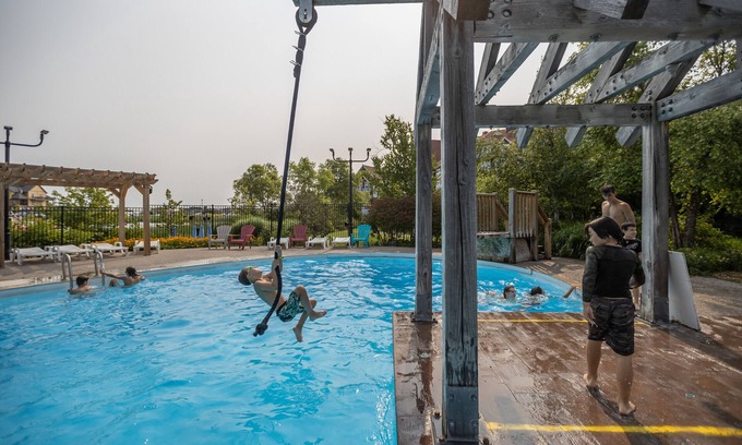 The Blue Mountains Hotel | Blue Mountain Resort Village Suites