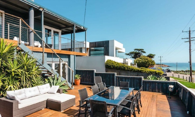 Mornington House | Blue Pearl Retreat | Opp Beach: Spa & Sunset Pool