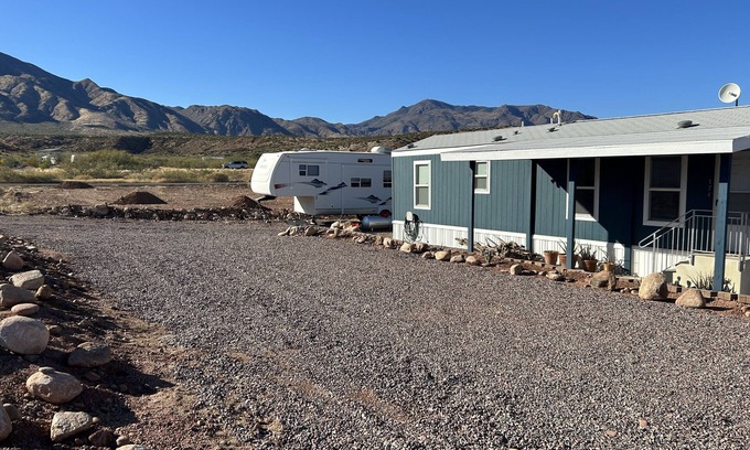 Tonto Basin House | Blue Perch is comfortable and new in the heart of Tonto Basin by Lake Roosevelt.