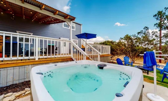 Kerrville House | Blue Retreat in the Hill Country
