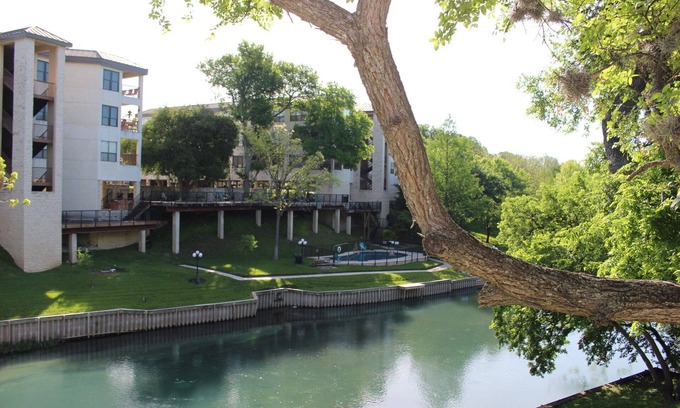 New Braunfels Condo | Blue River Condo on the Comal