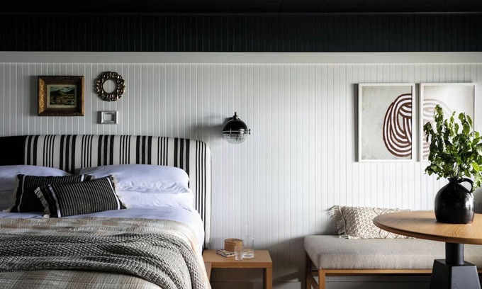 Ocean Point Hotel | Bluebird Ocean Point | Deluxe King | Private Beach + Near Grimes Cove Beach