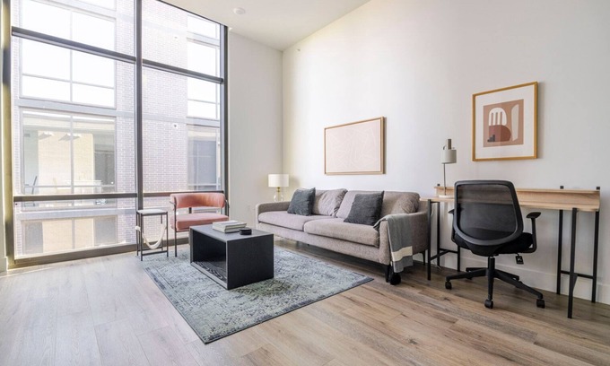 Bouldin Apartment | Blueground | Bouldin Creek, pool, nr Zilker Park