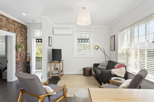 Launceston CBD House | Bluestone Cottage Launceston