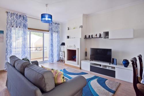 Zambujal Villa | BmyGuest - Sesimbra Sea View Villa
