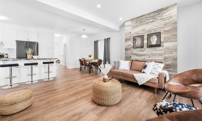 Collingwood House | Boho Chic 3 King Beds