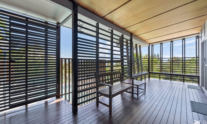 Point Lookout House | Bombora 5 Bedroom | Straddie's best Beach house | Pool and Wi-Fi :)