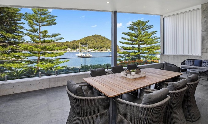 Booker Bay Apartment | Booker Seaside - Luxury top level waterfront villa