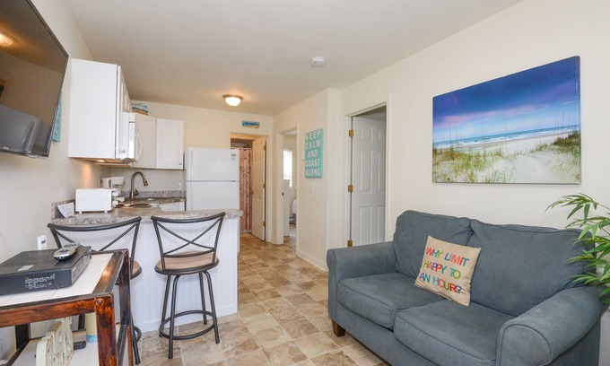 Seaside Heights Condo | BOOKING SUMMER 2025.FAMILIES/COUPLES ONLY nCUTE DOWN END UNIT nBEACH BADGES