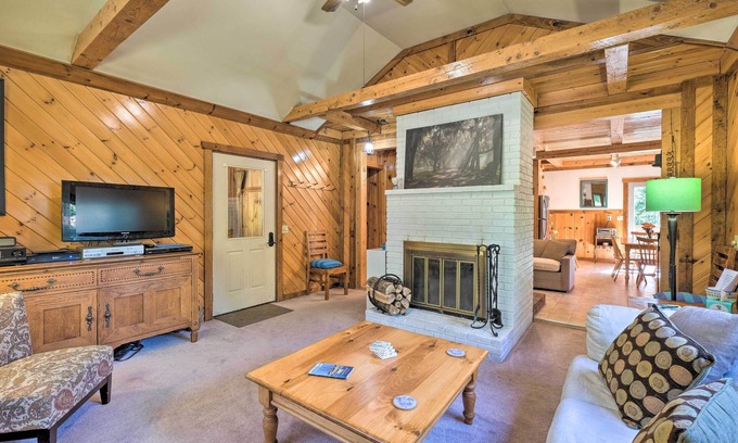 Boothbay Harbor Cabin | Boothbay Harbor Cabin w/Spacious Deck & Yard!